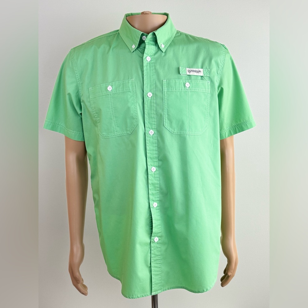 Magellan Outdoor Loose Fit, Short Sleeve Button Down, Fish Gear Shirt, Size M